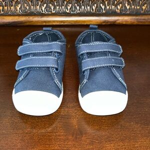 Jumping Beans • Baby Tennis Shoes • Size 6